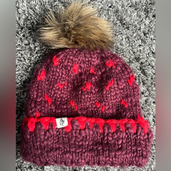 A&F knitted hat - Picture 2 of 5